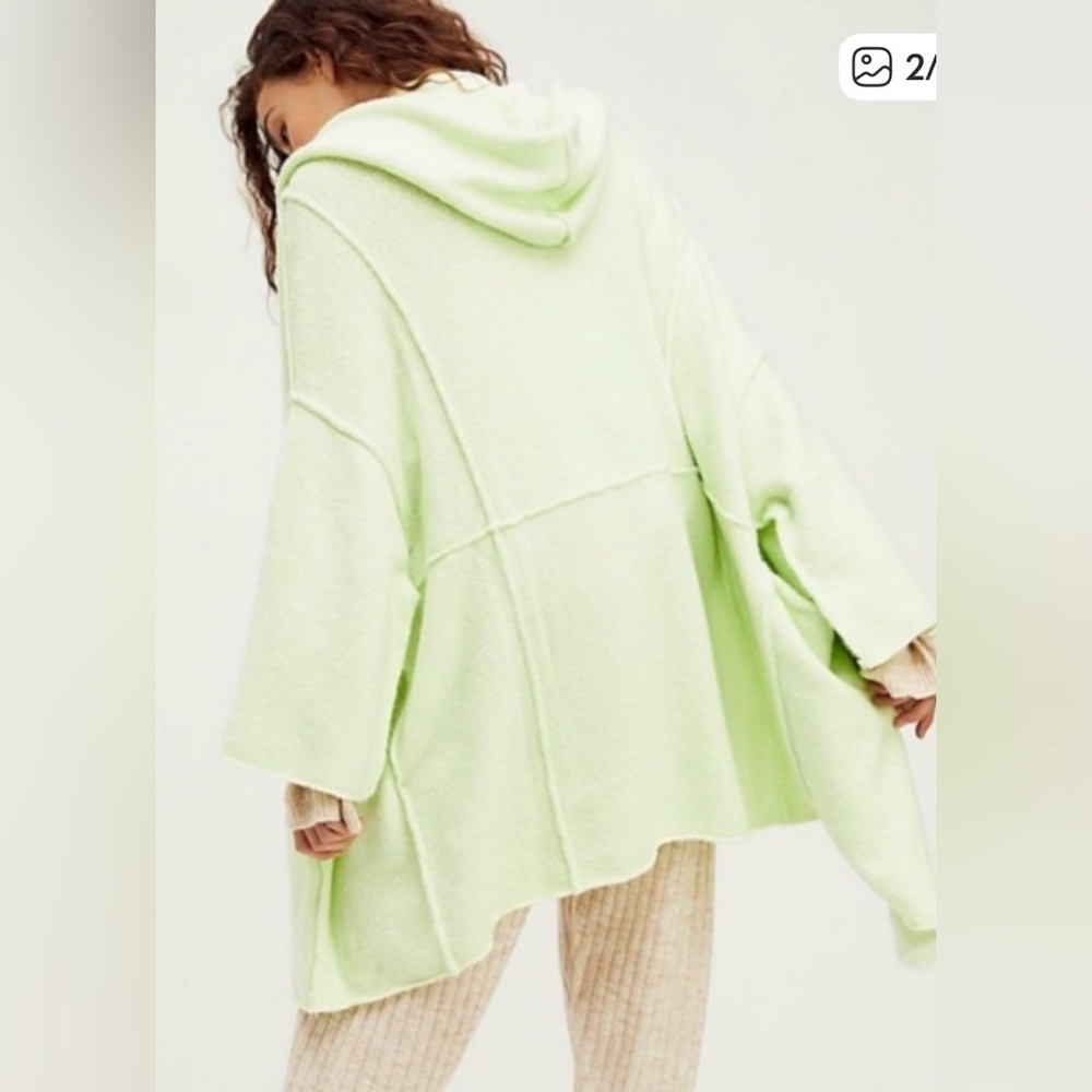 Free people livin in this cardi sweater